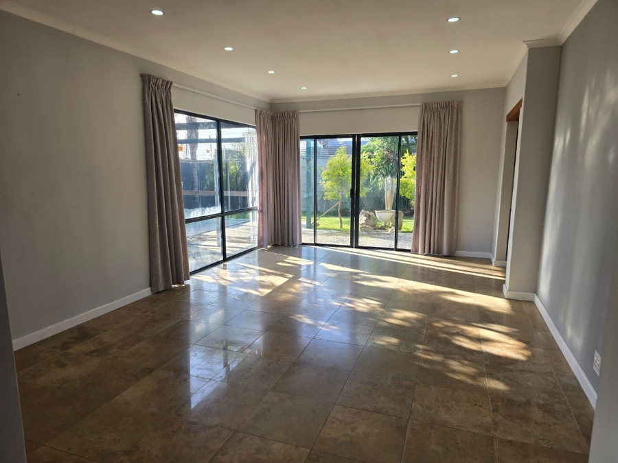 4 Bedroom Property for Sale in Wetton Western Cape